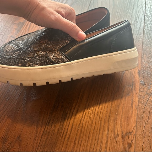 Vionic Dinora Boa Black & Snake Print Leather Platform Slip-on Sneaker US 7 - Picture 7 of 9